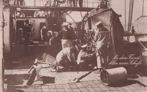 An den Feind. klar zum Schuss. -799592