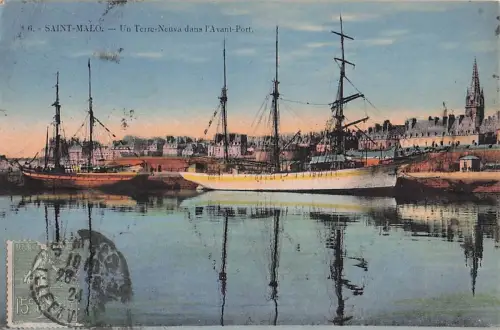 SAINT-MALO. -Un Terre-Neuva dans l'Avant-Port. -799802