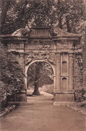 Heidelberg Elisabethentor im Schlosspark Heidelberg. -800260