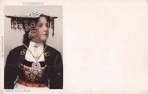 AK Vossebrud, norwegische Frau in Tracht -800596