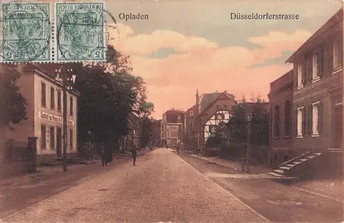 Düsseldorfer Straße im Stadtteil Opladen in Leverkusen. -802206