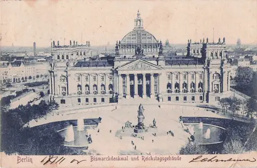Berlin Bismarckdenkmal und Reichstagsgebäude -802286