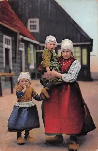 Ak Marken Nordholland, Niederländische Trachten, Familie -802432