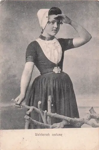 Walchersch costume -802470