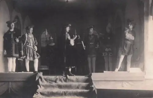 Pantomime „The Forty Thieves“ -802604