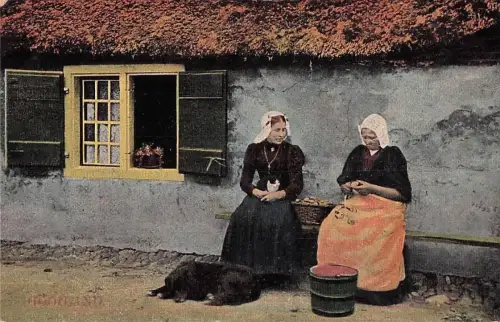 .Niederlande Folklore Niederlande Typen Trachten - Frauen vor Haus 1914 -802640