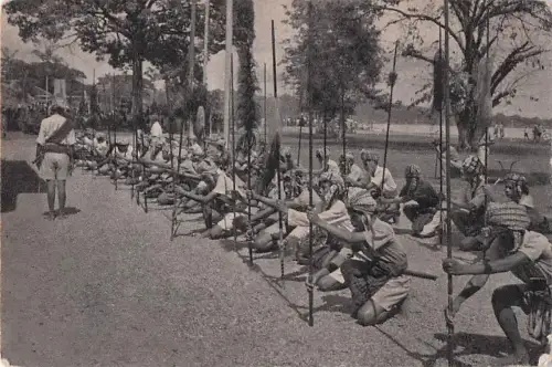 Para pasukan kesultanan Kutai dengan senjata tombak Agustus 1947 -802624