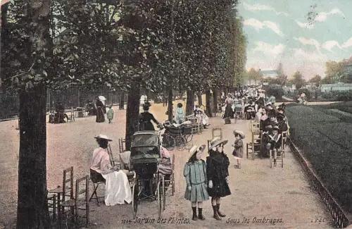 Jardin des Plantes in Paris -802644