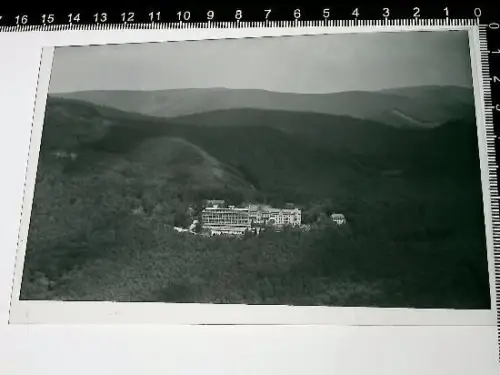 Gräfenhausen: Mit dem bekannten Gewerbegebiet und der Autobahnraststätte. -