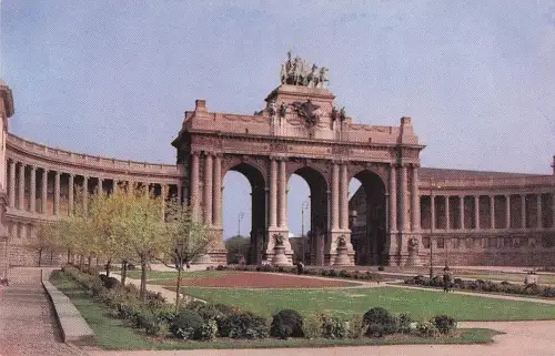 Belgique Bruxelles palais de cinquatenaire -803704