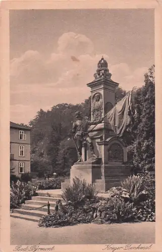 AK Bad Pyrmont, das Kriegerdenkmal -804026