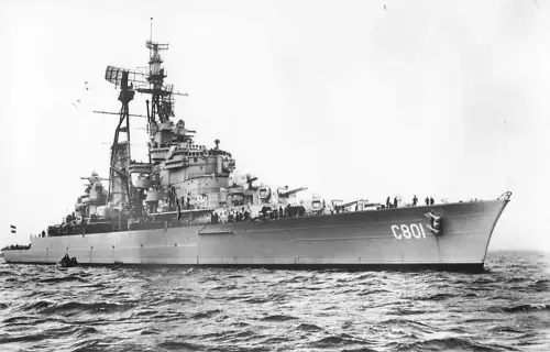 Ak Niederländisches Kriegsschiff, Hr. Ms. De Ruyter, C801, Kreuzer -804730