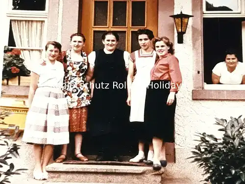historisches Foto – 1957 – Gasthaus Krone-Post – Altsimonswald (LK Emmendingen) – Schwarzwald – Frauen – Belegschaft