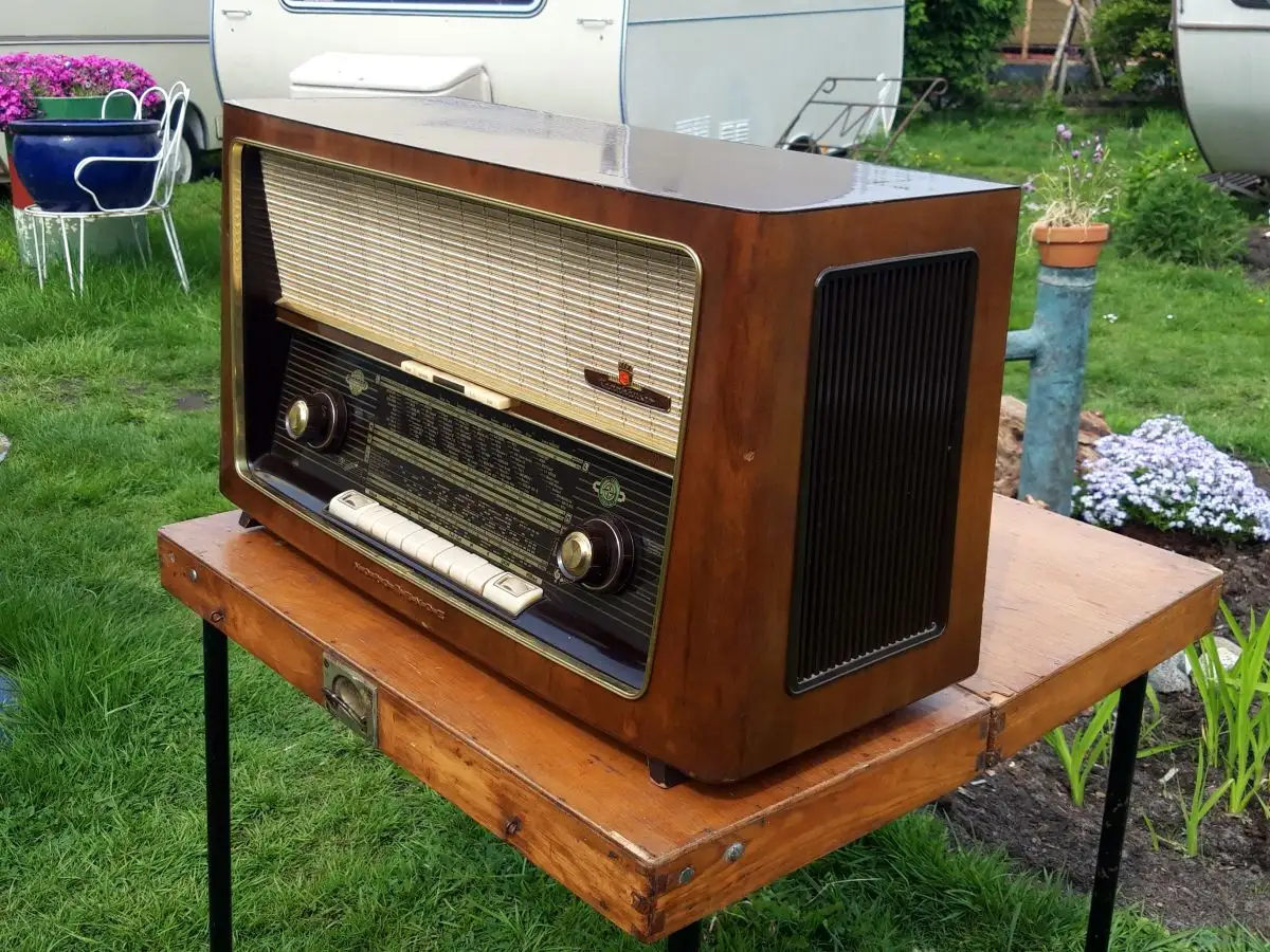 Nordmende Tannhäuser Stereo T.Nr. U330 - Röhrenradio 0