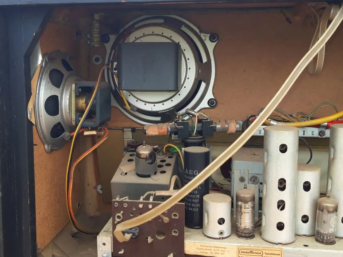 Nordmende Tannhäuser Stereo T.Nr. U330 - Röhrenradio 14