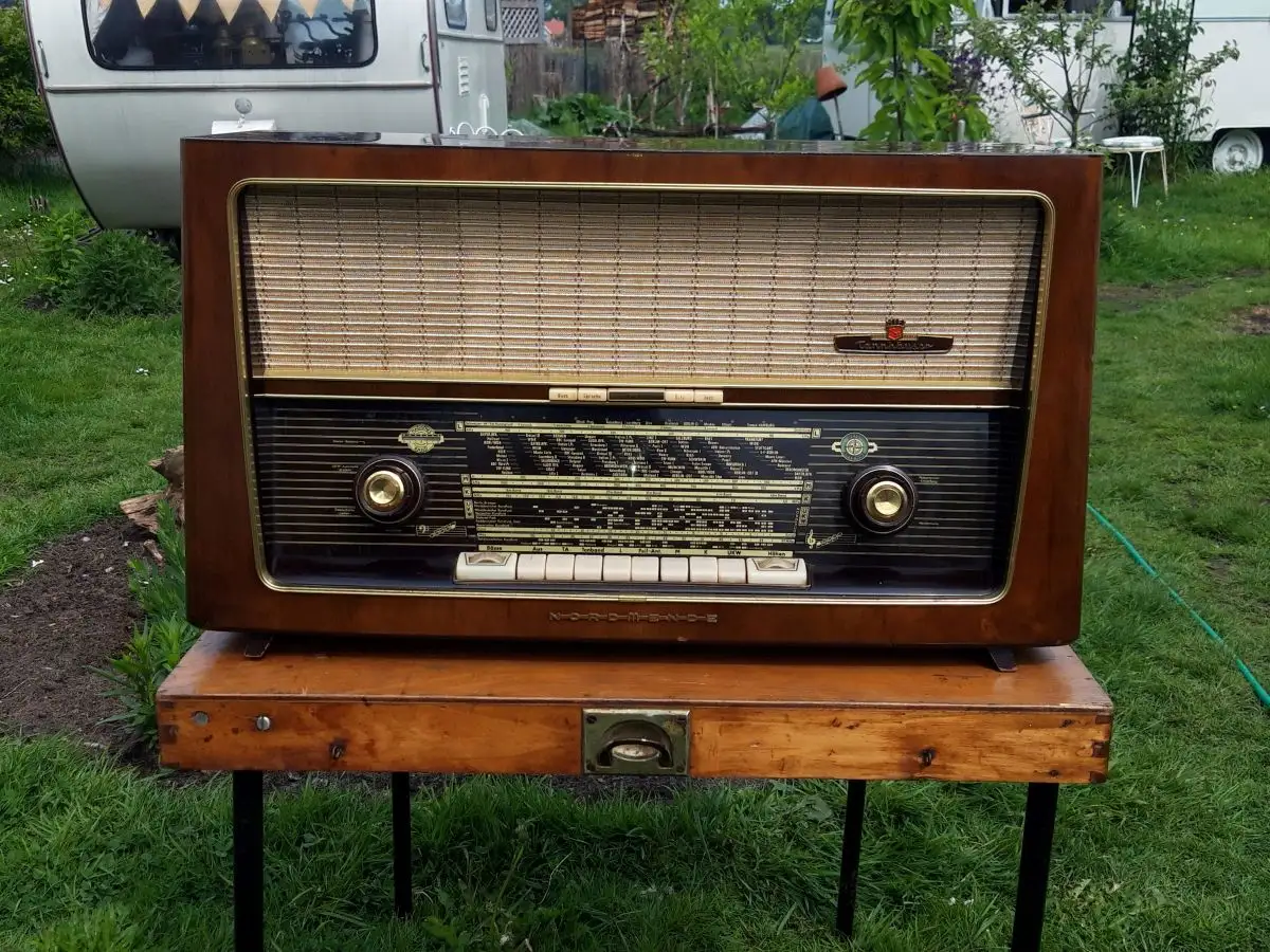Nordmende Tannhäuser Stereo T.Nr. U330 - Röhrenradio 2