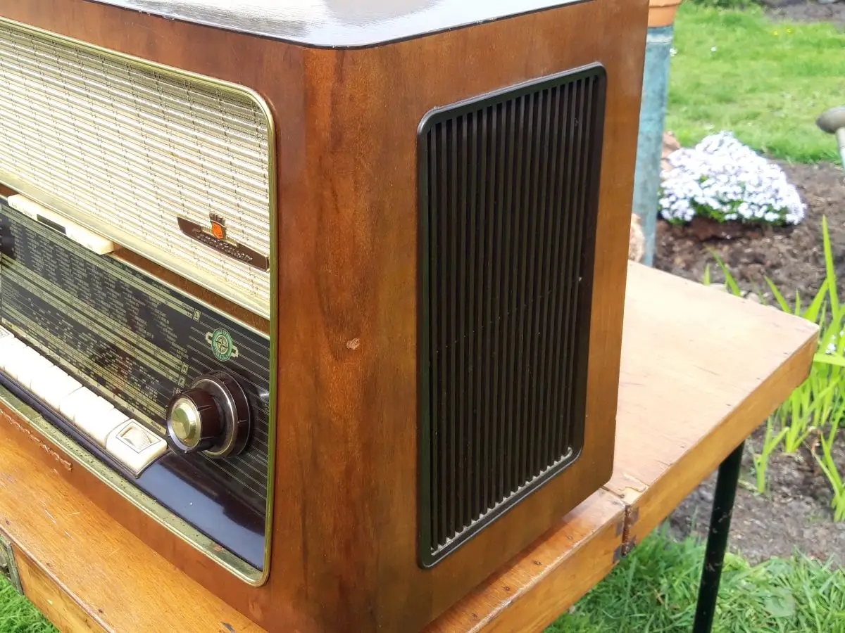 Nordmende Tannhäuser Stereo T.Nr. U330 - Röhrenradio 4