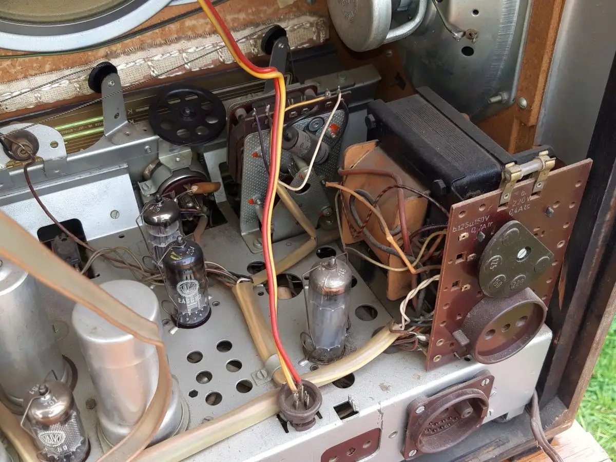 Saba Meersburg Automatic 6-3D - Röhrenradio 19