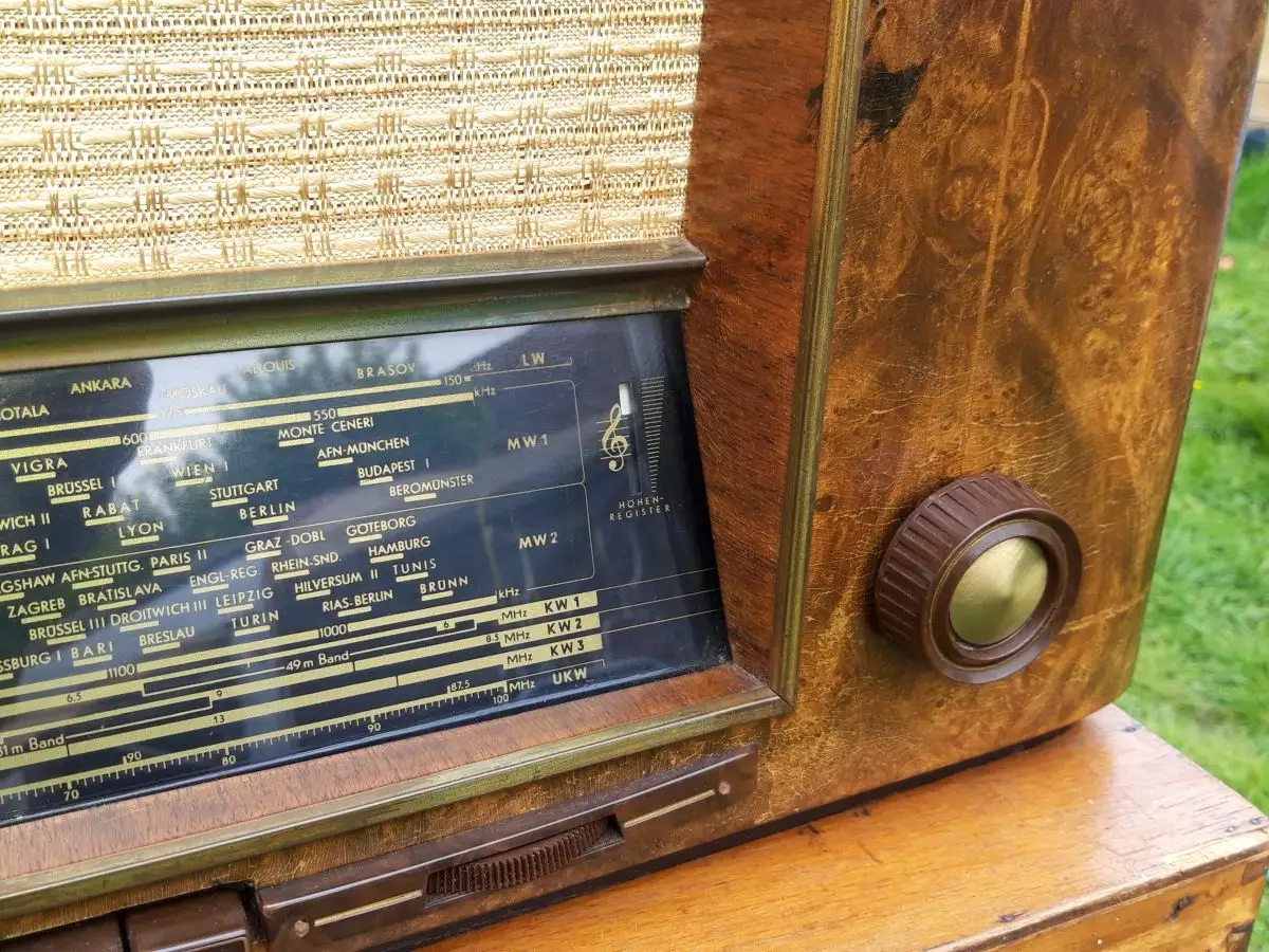 Grundig Typ 5005W - Röhrenradio 14