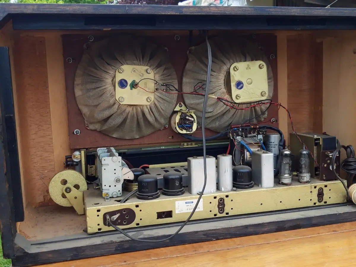 Grundig Typ 5005W - Röhrenradio 17