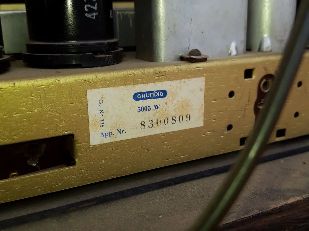 Grundig Typ 5005W - Röhrenradio 18