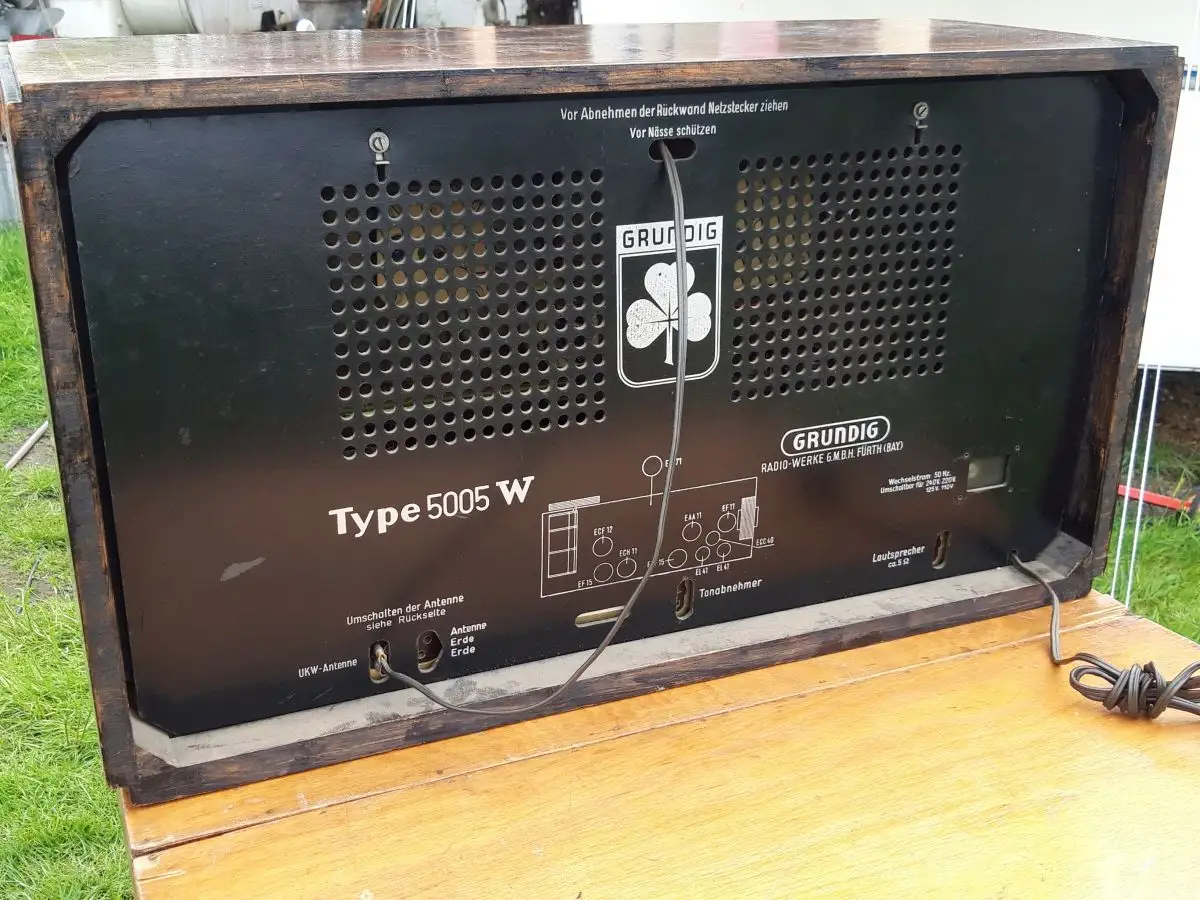 Grundig Typ 5005W - Röhrenradio 23