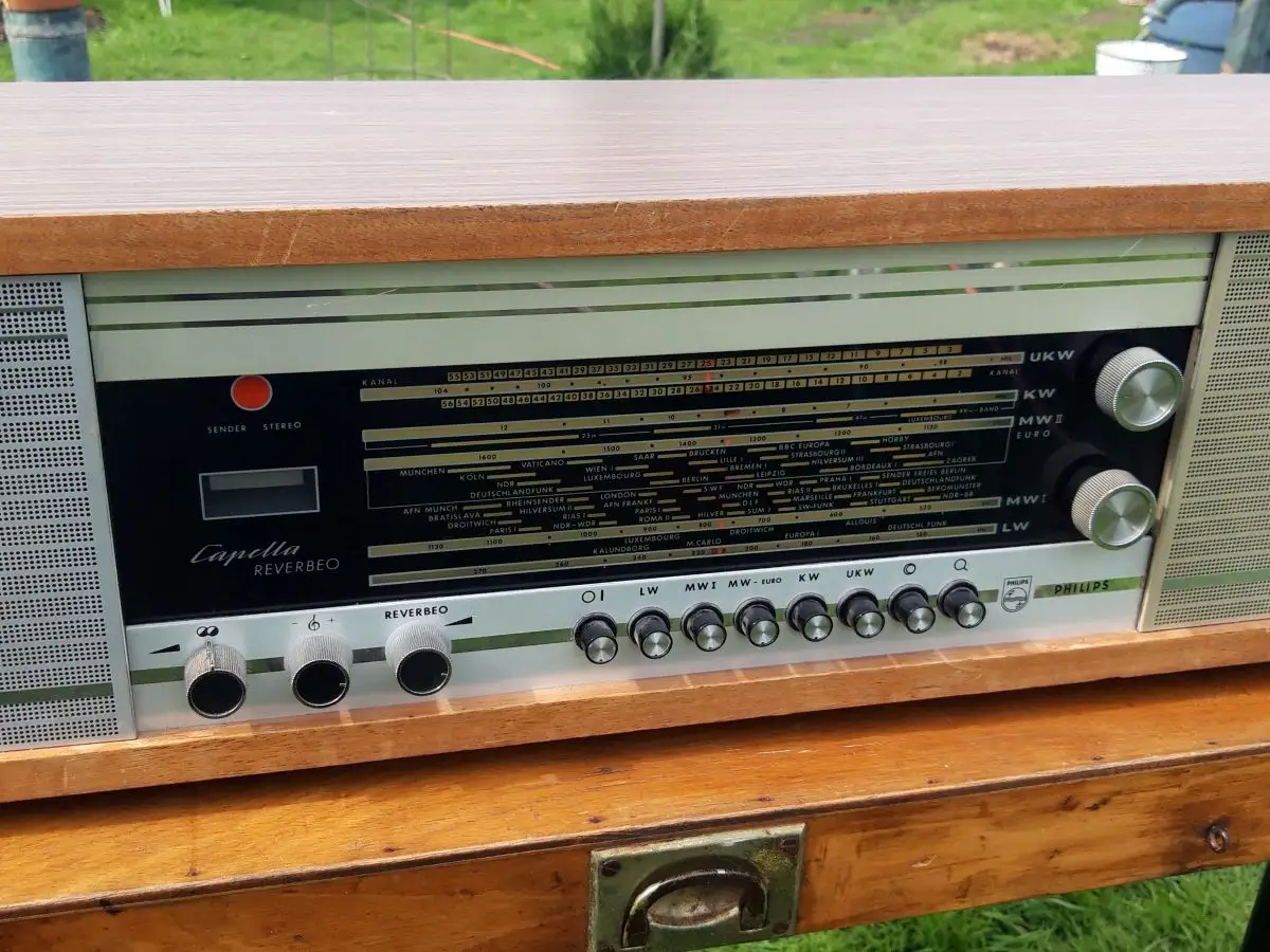 Philips Capella Reverbeo 770 Vollstereo – Eines der letzten Röhrenradios 10