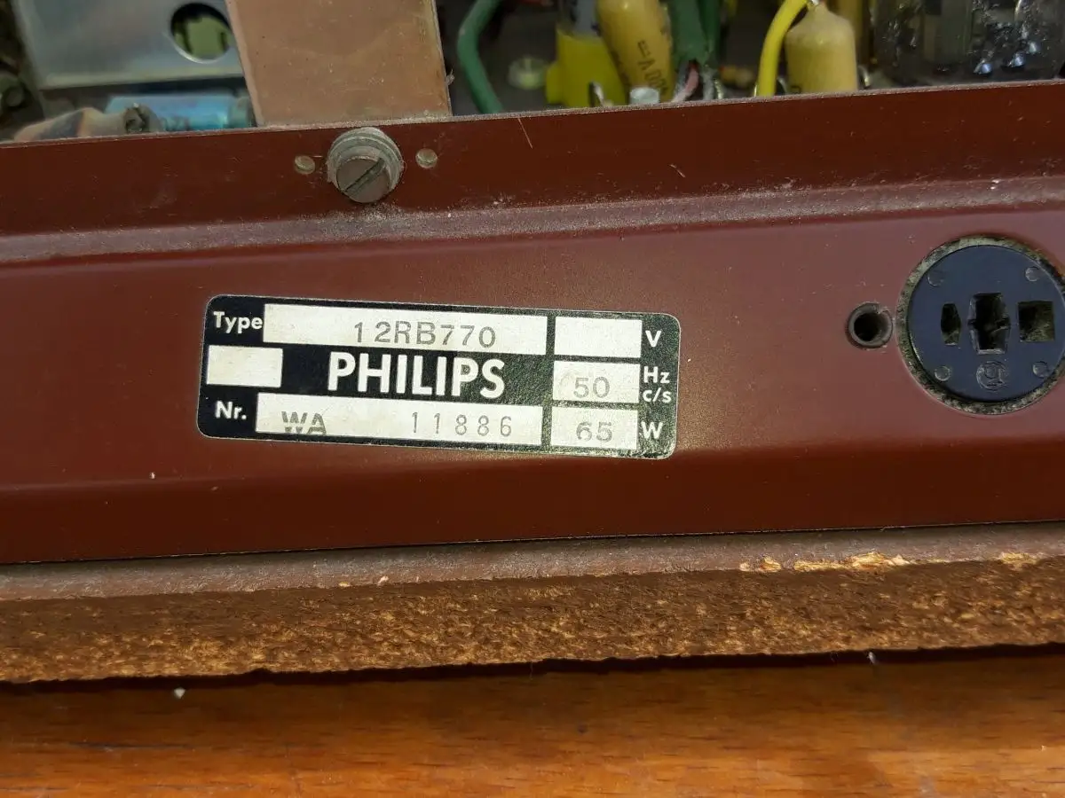 Philips Capella Reverbeo 770 Vollstereo – Eines der letzten Röhrenradios 19