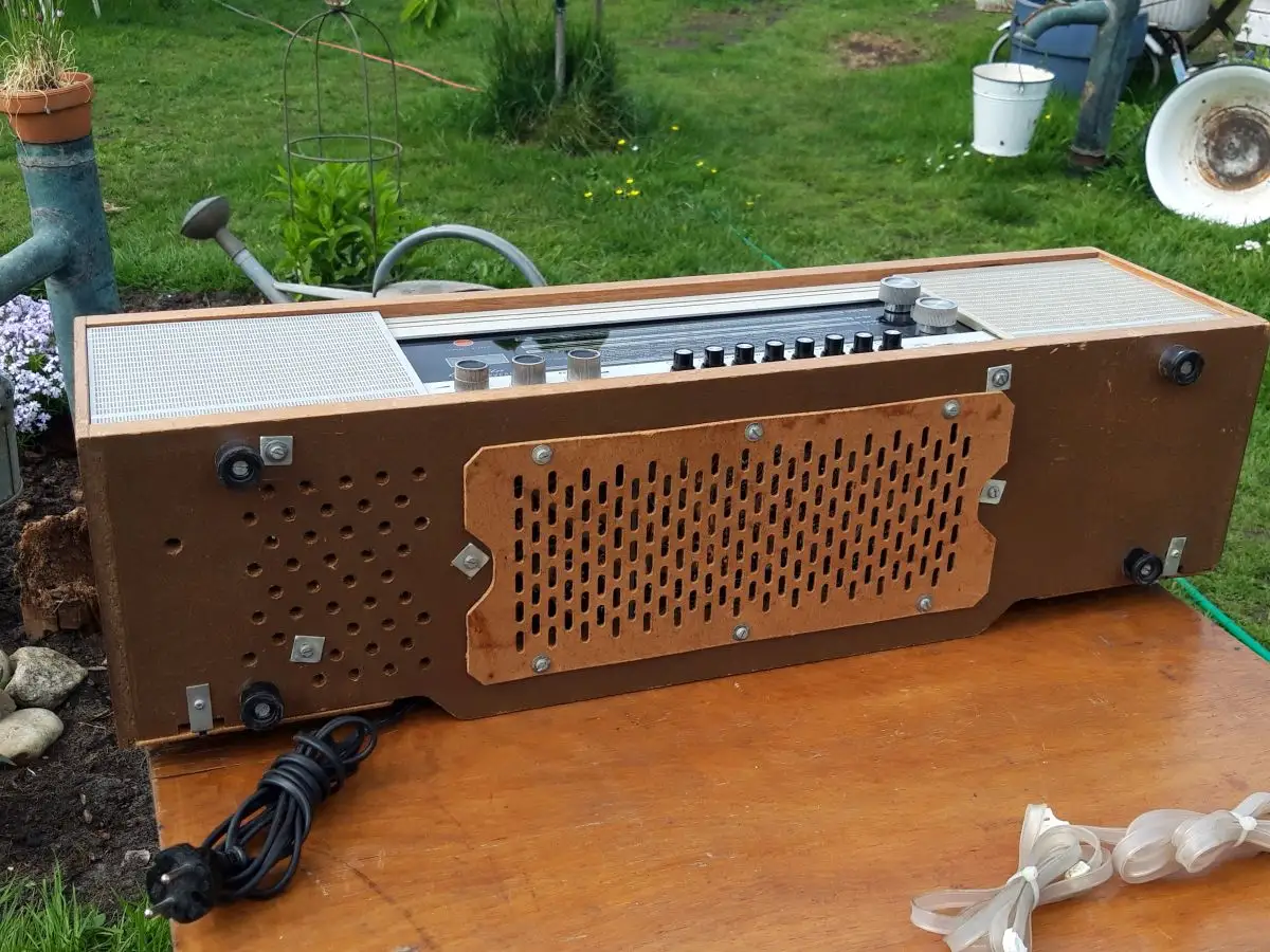 Philips Capella Reverbeo 770 Vollstereo – Eines der letzten Röhrenradios 24