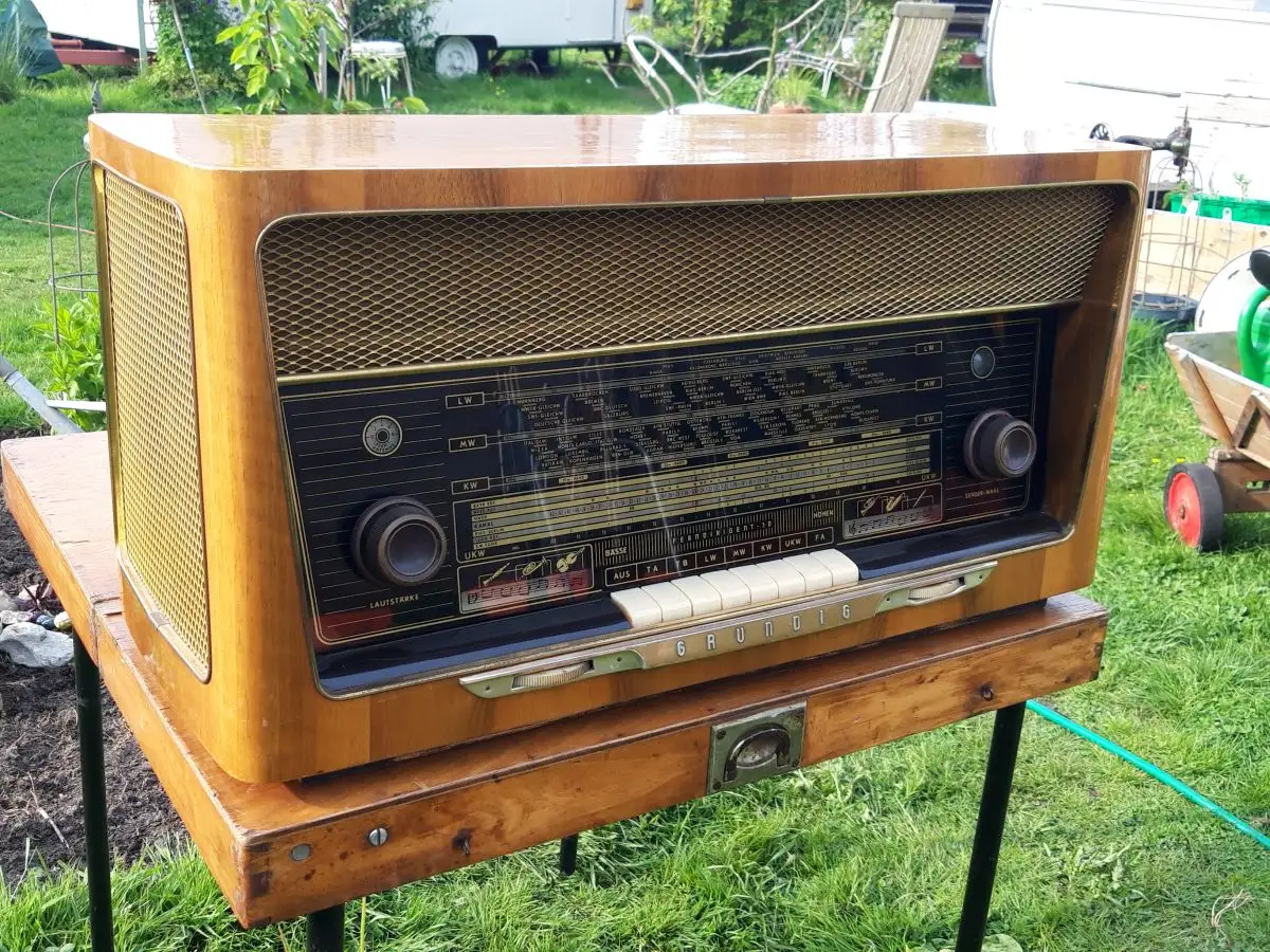  Grundig Type 3090/56 „Fern-Dirigent“ - seltenes, helles Gehäuse - Röhrenradio 0