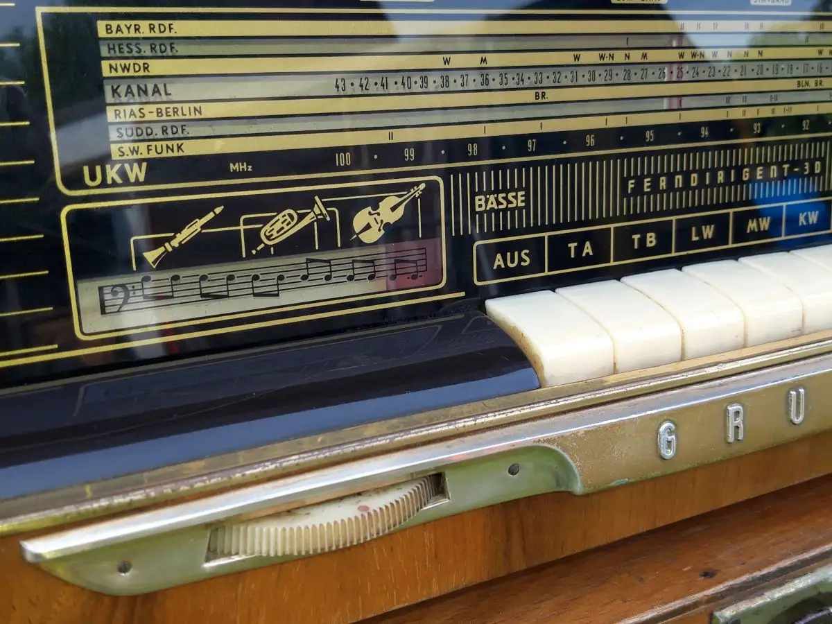  Grundig Type 3090/56 „Fern-Dirigent“ - seltenes, helles Gehäuse - Röhrenradio 10