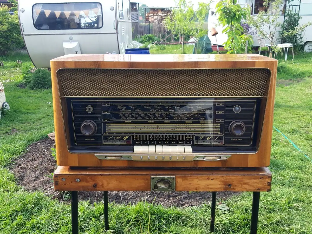  Grundig Type 3090/56 „Fern-Dirigent“ - seltenes, helles Gehäuse - Röhrenradio 2