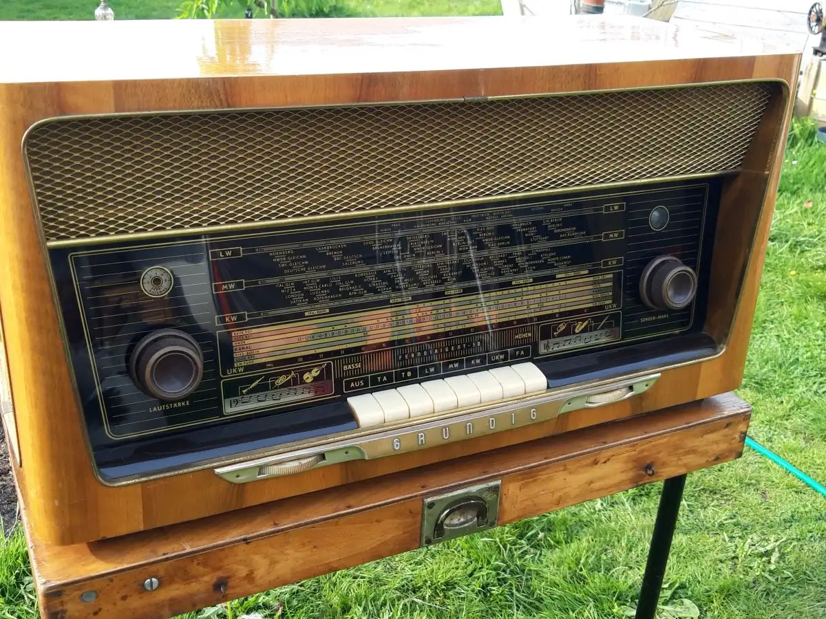  Grundig Type 3090/56 „Fern-Dirigent“ - seltenes, helles Gehäuse - Röhrenradio 8