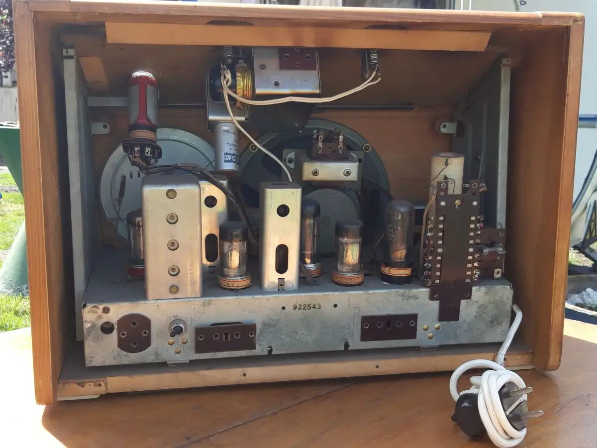 Nr. 19 AGA and Aga-Baltic Radio – Typ 1842 – Baujahr 1942 - Schweden - Röhrenradio 10