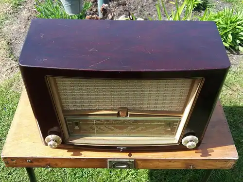 Nr. 23 Philips Import Typ BX430A19 – Baujahr ca 1953 - Gehäuse aus Bakelit - Röhrenradio