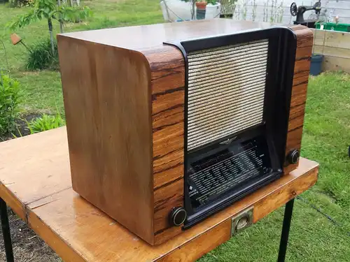 Nr. 28 Schaub Weltsuper WS 40W  – Baujahr 1939/40 - Röhrenradio