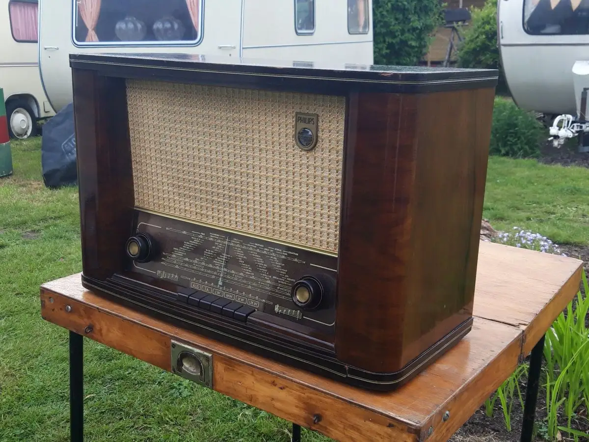 Nr. 32 Philips Saturn 53 Typ BD 624 A – Baujahr 1952/53 - Röhrenradio   3