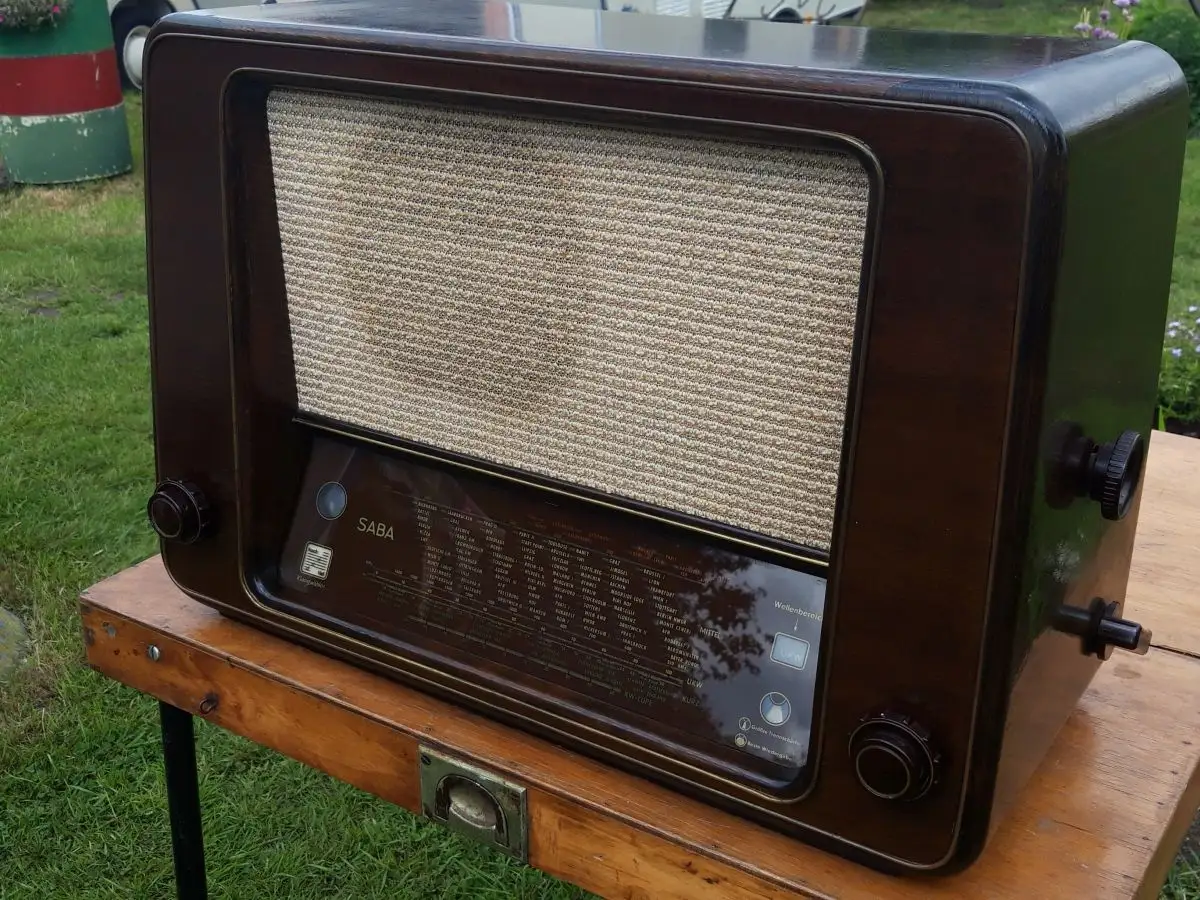 Nr. 34 Saba Bodensee W52 mit original Schaltplan – Baujahr 1951 – 53 - Röhrenradio   10