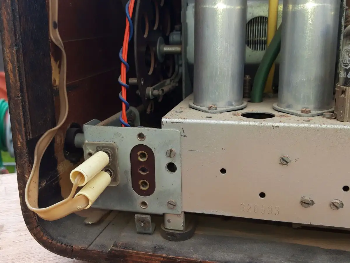 Nr. 34 Saba Bodensee W52 mit original Schaltplan – Baujahr 1951 – 53 - Röhrenradio   16