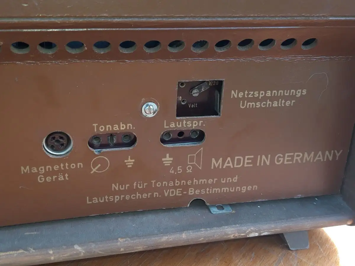 Nr. 37 Schaub-Lorenz Savoy 59 Typ 17010 – Baujahr 1958 – 60  - Röhrenradio   24