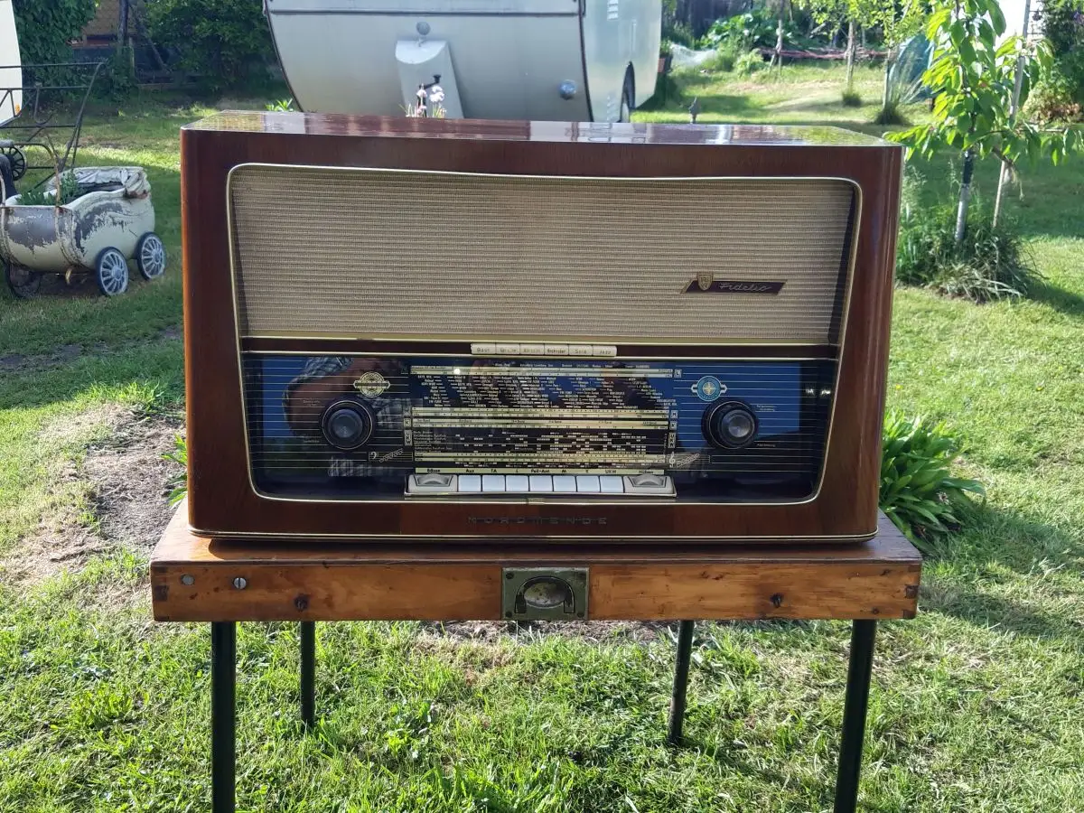 Nr. 39 Nordmende Fidelio 58-3D mit Schallkompressor und original Schaltplan – Baujahr 1957/58 - Röhrenradio   0