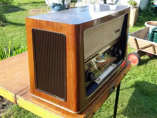 Nr. 39 Nordmende Fidelio 58-3D mit Schallkompressor und original Schaltplan – Baujahr 1957/58 - Röhrenradio  
