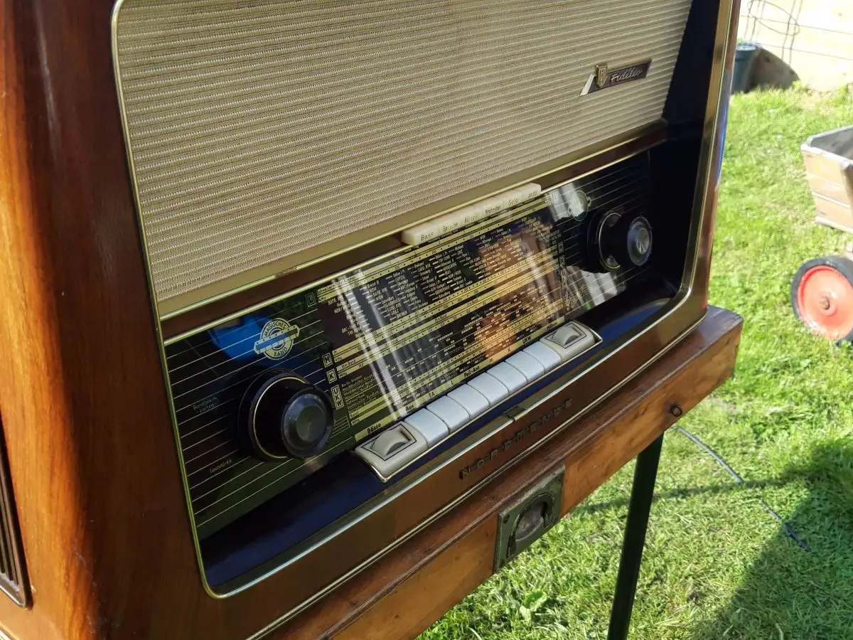Nr. 39 Nordmende Fidelio 58-3D mit Schallkompressor und original Schaltplan – Baujahr 1957/58 - Röhrenradio   7