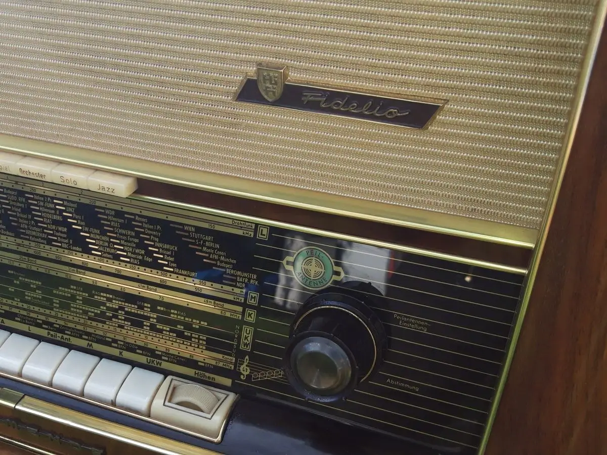 Nr. 39 Nordmende Fidelio 58-3D mit Schallkompressor und original Schaltplan – Baujahr 1957/58 - Röhrenradio   9