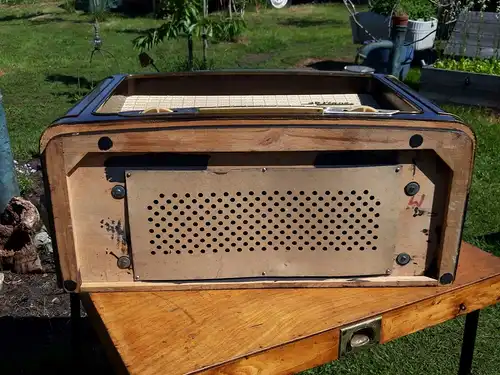 Nr. 40 Grundig 3055/56  – Baujahr 1956 - Röhrenradio  