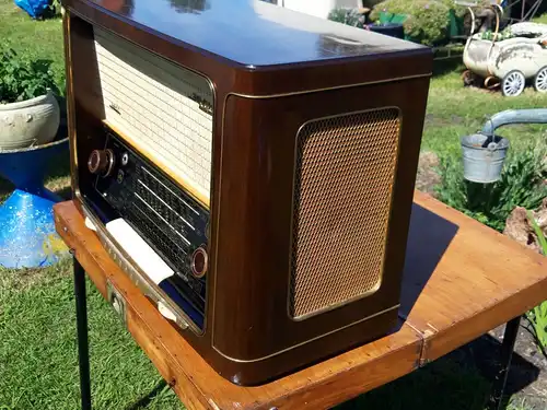 Nr. 40 Grundig 3055/56  – Baujahr 1956 - Röhrenradio  