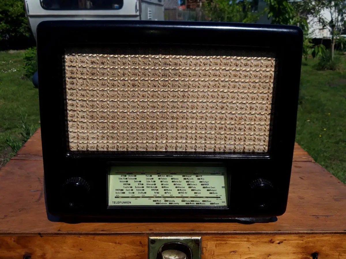 Nr. 41 Blaupunkt Standard Super – Baujahr 1947/48 - Röhrenradio   0