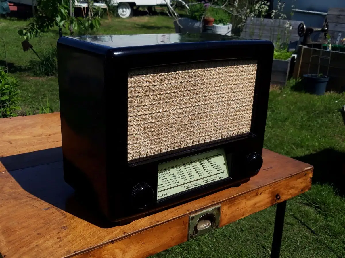 Nr. 41 Blaupunkt Standard Super – Baujahr 1947/48 - Röhrenradio   3