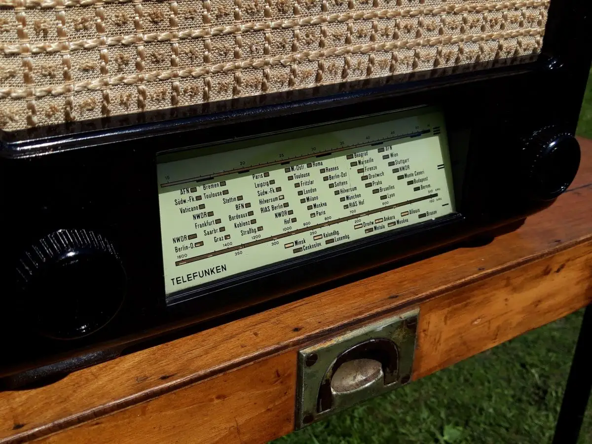 Nr. 41 Blaupunkt Standard Super – Baujahr 1947/48 - Röhrenradio   8
