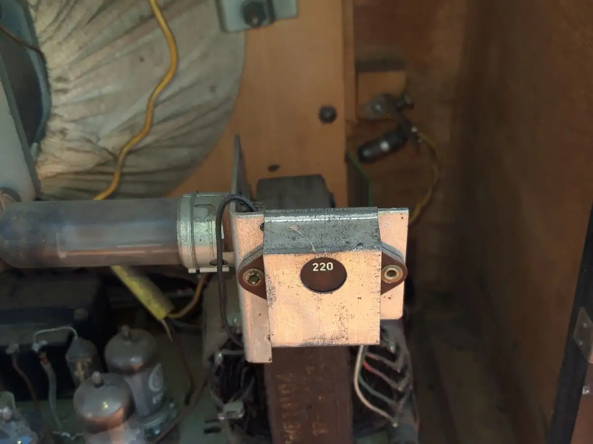 Nr. 44 Philips Saturn 51 BD612A-22 – Baujahr 1951/52 - Röhrenradio   16